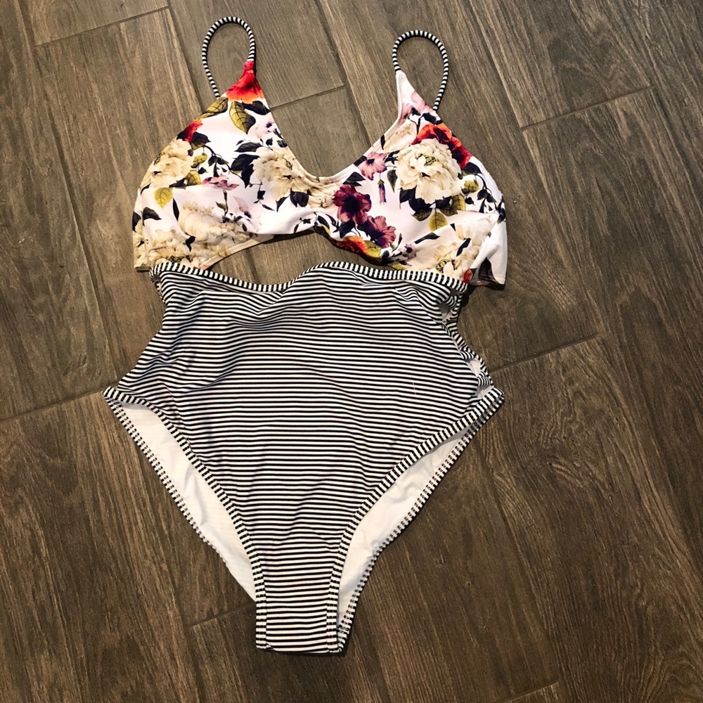 One piece swimsuit